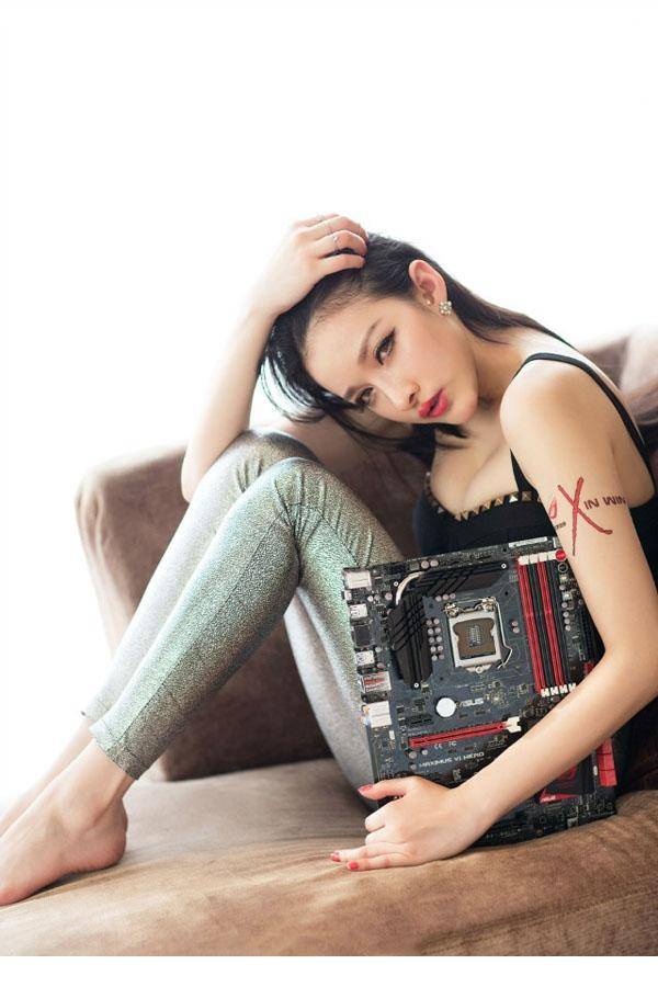 极品性感模特高挑身材代言电子产品-6