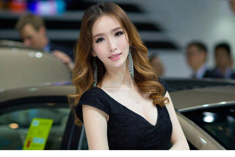 2013上海车展车模姚媛-2