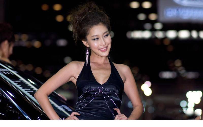 韩国性感美腿诱惑车模黄仁知-7