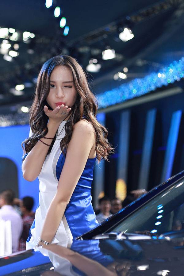 广州国际车展高清妖艳模特-3