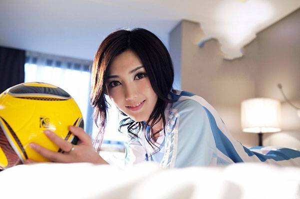 性感足球宝贝雪儿美图-7