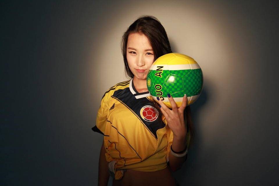 足球宝贝性感助阵巴西队-8