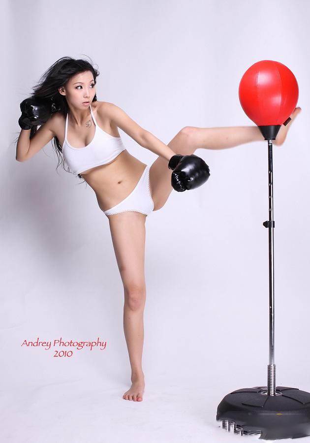 足球宝贝依依性感美女化身-2