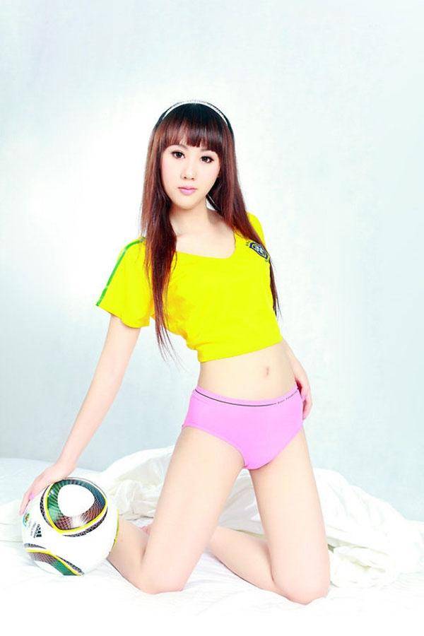 身材超棒的足球宝贝唯美私房-3