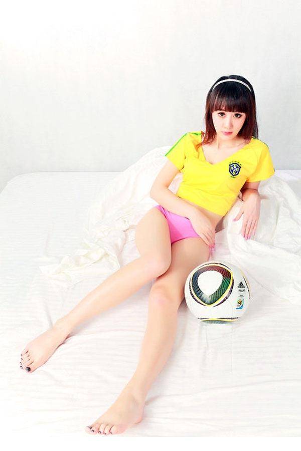 身材超棒的足球宝贝唯美私房-5