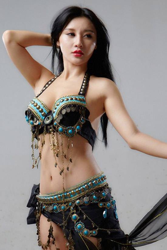 最胸足球宝贝樊玲变身修道士-6