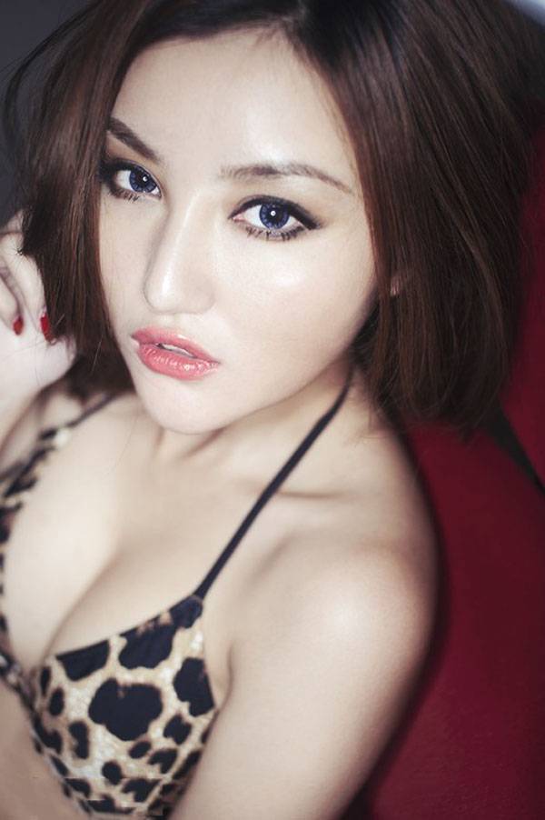 妖娆叶子豹纹私房写真-3