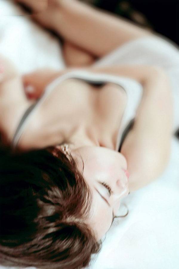 白皙美胸的私房诱惑-10