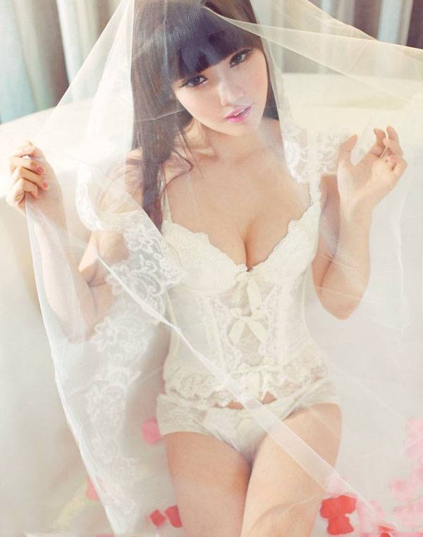 性感少女的香闺靓片-2