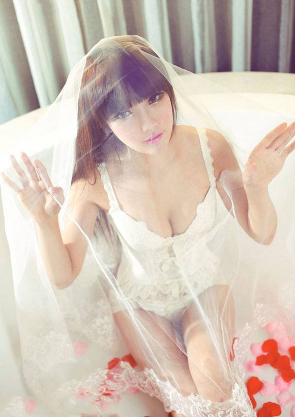 性感少女的香闺靓片-3