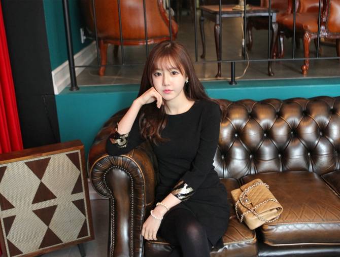 童颜小萝莉黑衣知性美十足-5