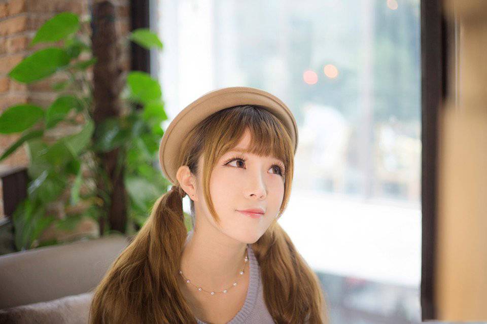 漫漫咖啡厅里的小清新少女-9