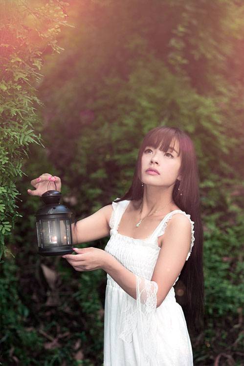 阳光照耀下的纯美天使女孩-5