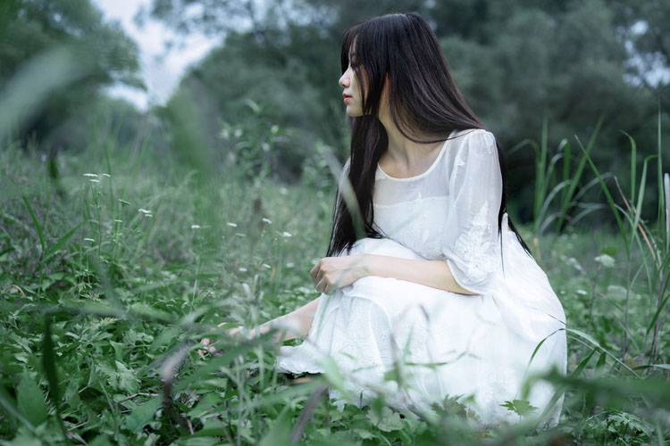 清晨初醒的白雪公主