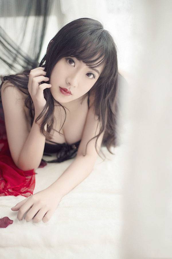 玉女yaoyao湿身露乳诱惑-10