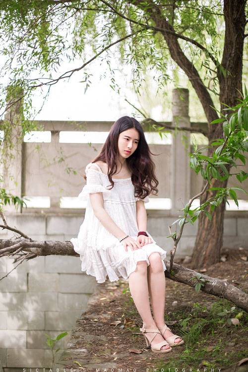 清纯少女的唯美户外写真