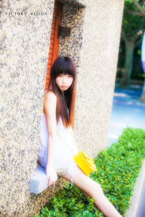 活泼可爱美女的初夏-4