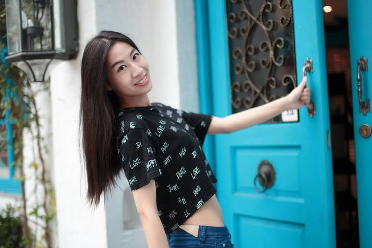 性感苗条身材迷人的微笑-10