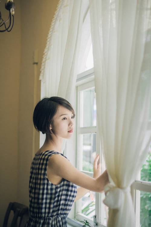 清纯邻家姑娘闲暇的午后-5