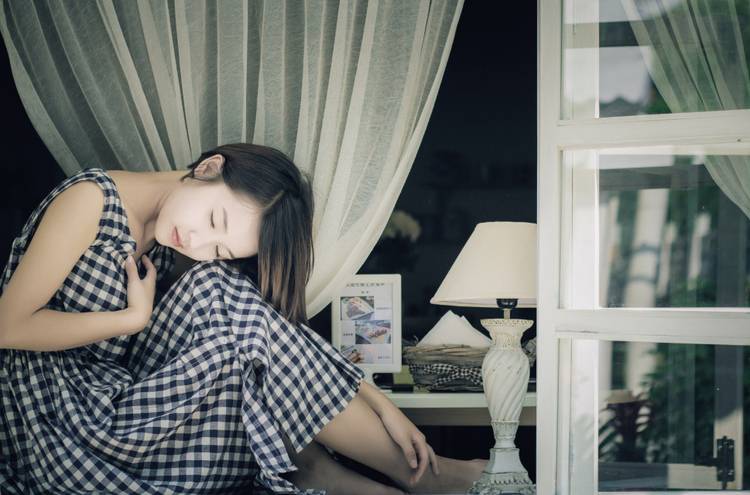 清纯邻家姑娘闲暇的午后-8