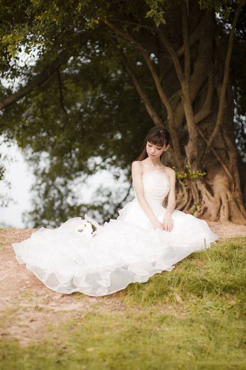 唯美少女户外婚纱写真-3