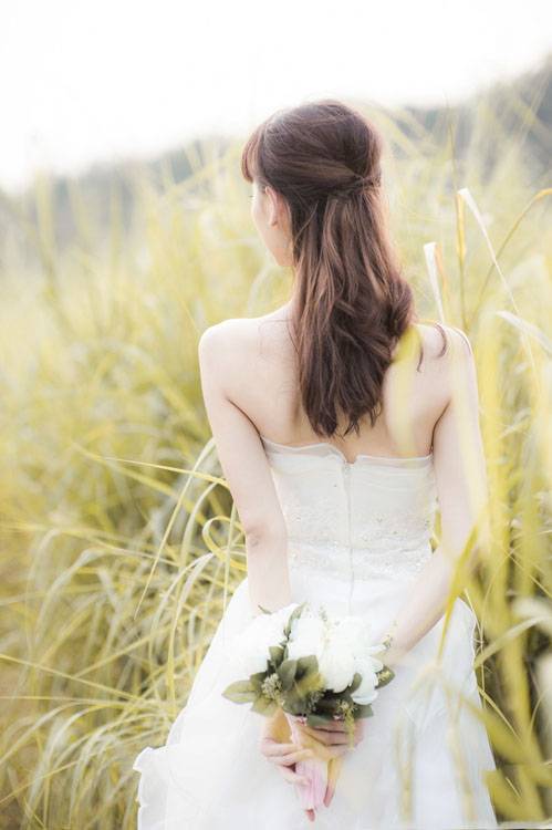 唯美少女户外婚纱写真-8