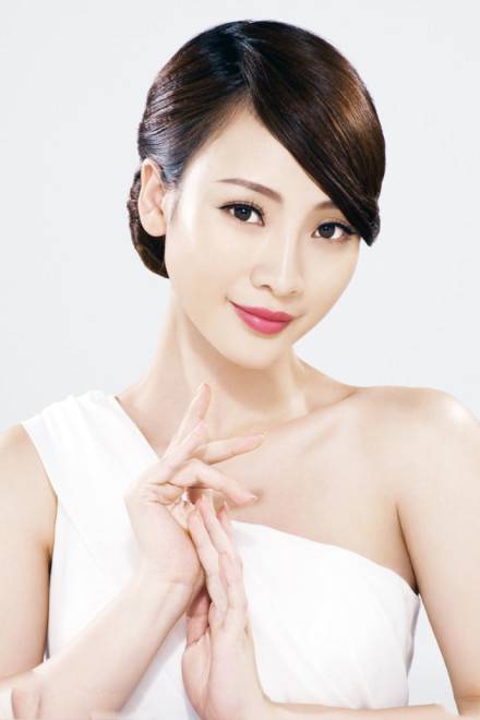 乳神柳岩倾情加盟CJ展