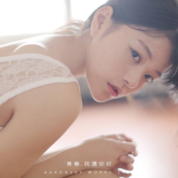 独自等候在舞蹈室的痴情少女