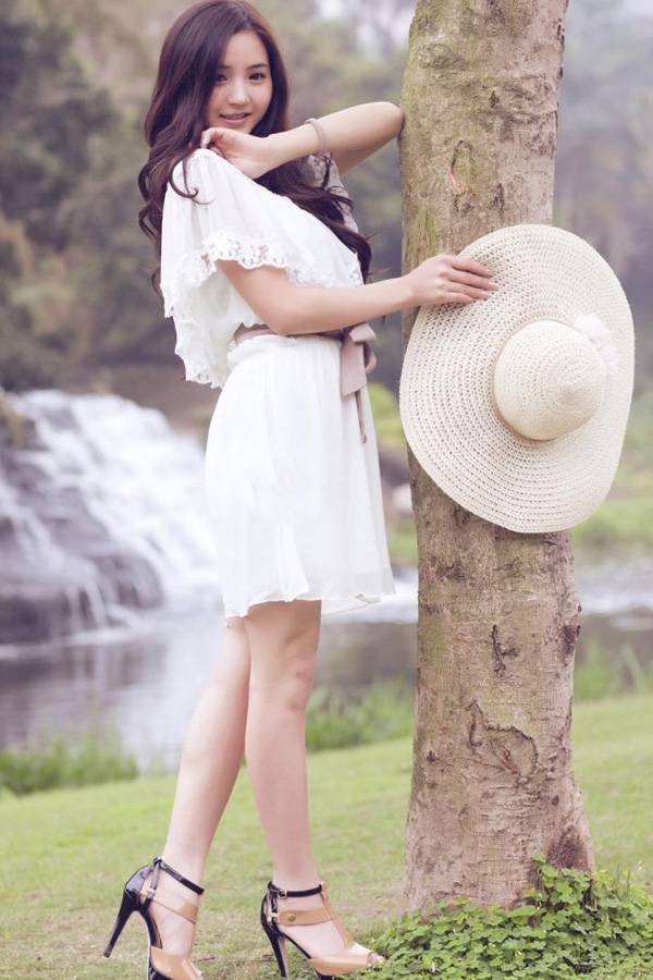 美女模特周薇清新气质照-7
