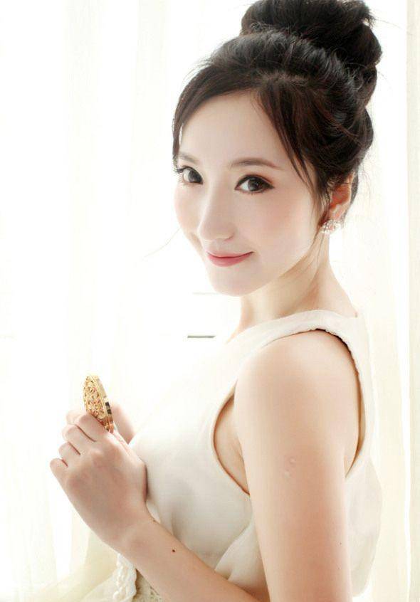 美女傅颖天鹅般优雅绝美照-3