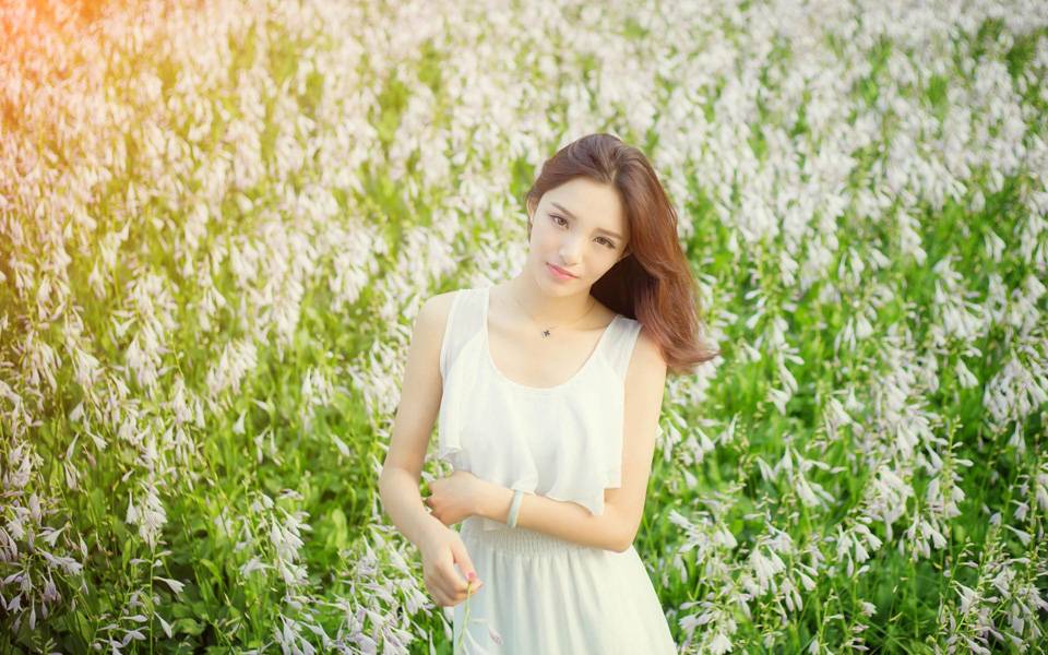 夏日清凉美女-9