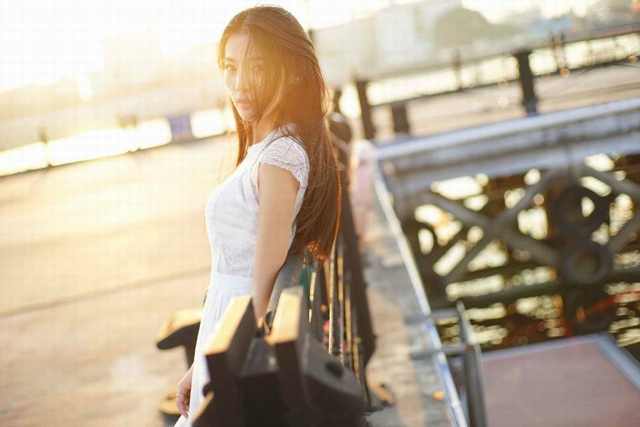 赵洁清纯迷人阳光写真-10