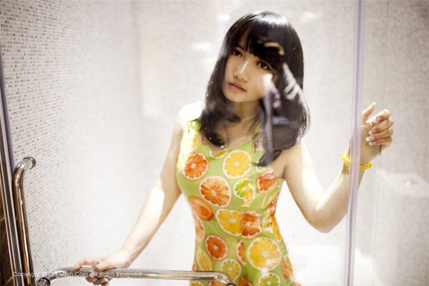 俏皮可爱女生阳光迷人写真-10