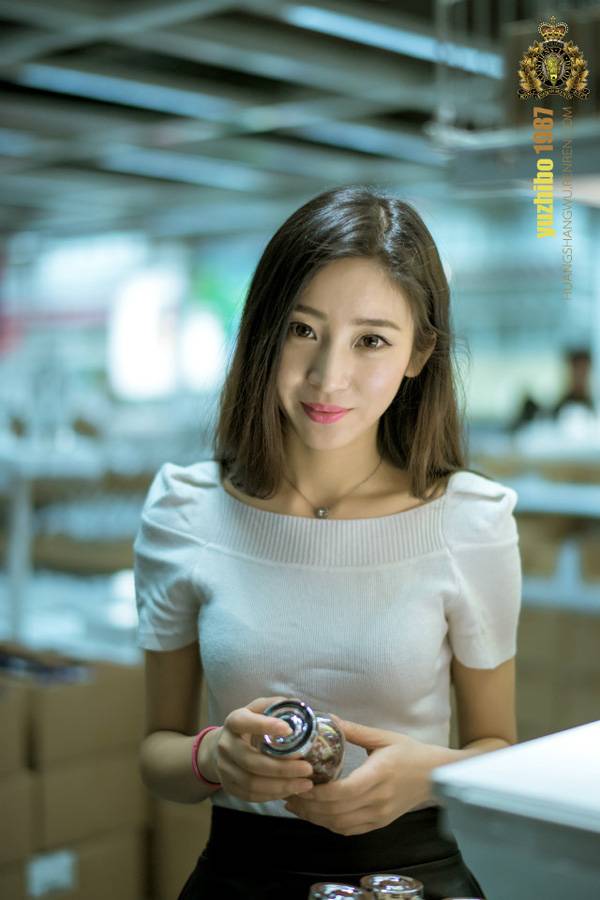 清纯校花迷人街拍甜美写真-8