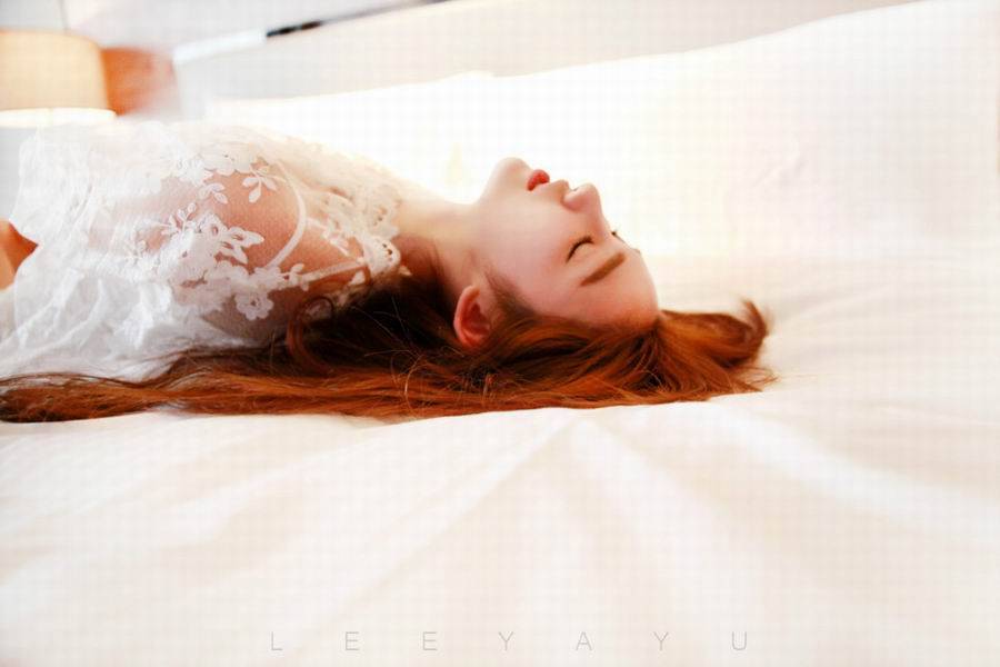 甜美迷人茜子迷人美腿私房照-10