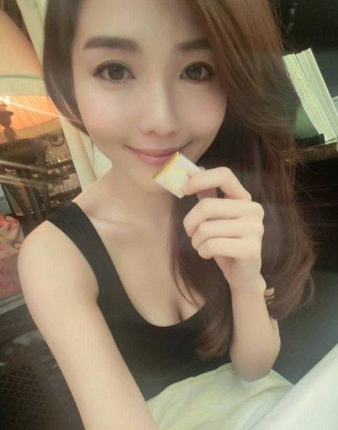 台湾甜心校花朱琦郁清纯迷人私照-4