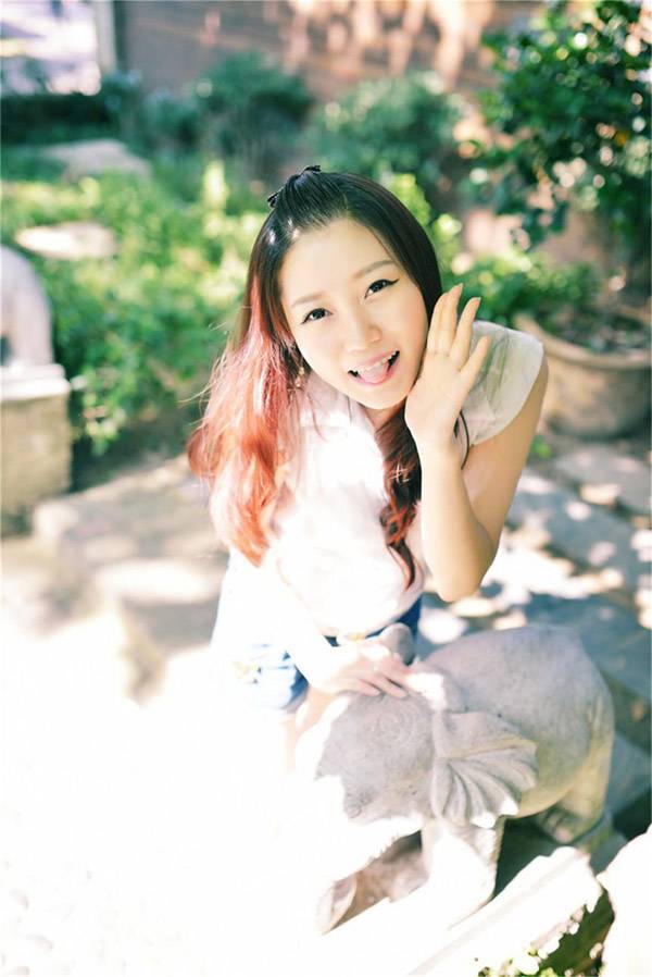 阳光美女甜美气质街拍-4