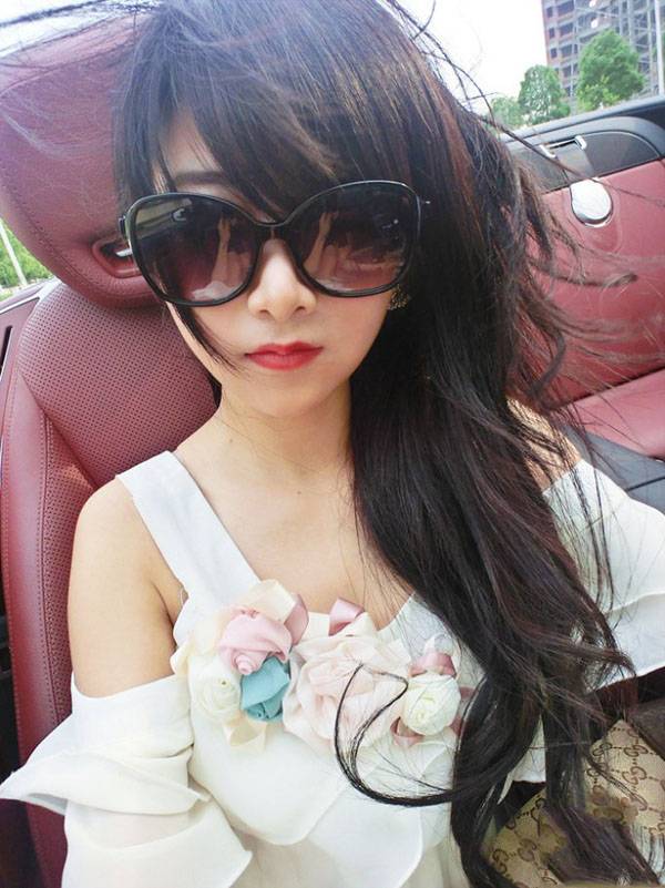 90后可人小妹子幽情散发-7