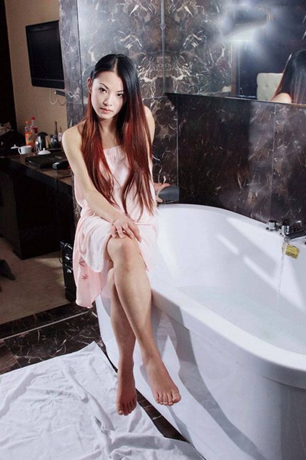 阳光可人的性感睡衣-4