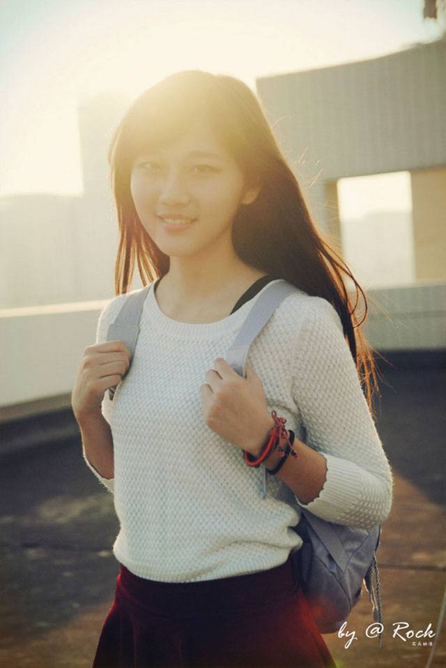 阳光下的纯情学生妹-2