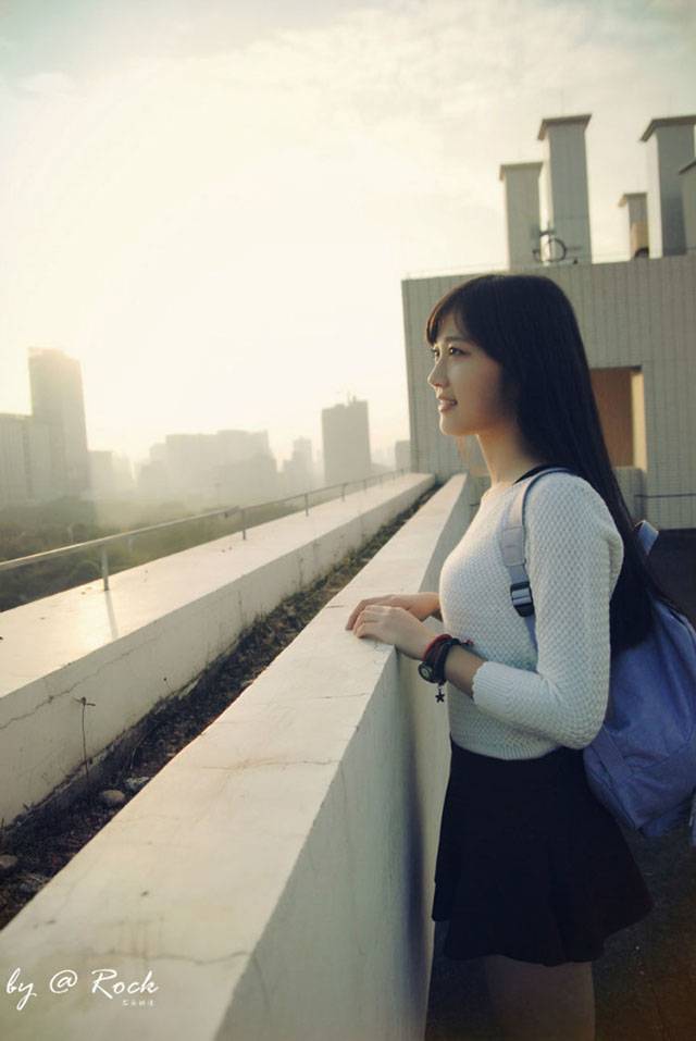 阳光下的纯情学生妹-3