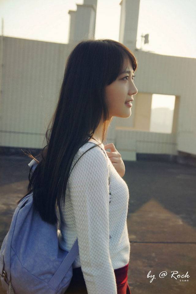 阳光下的纯情学生妹-7