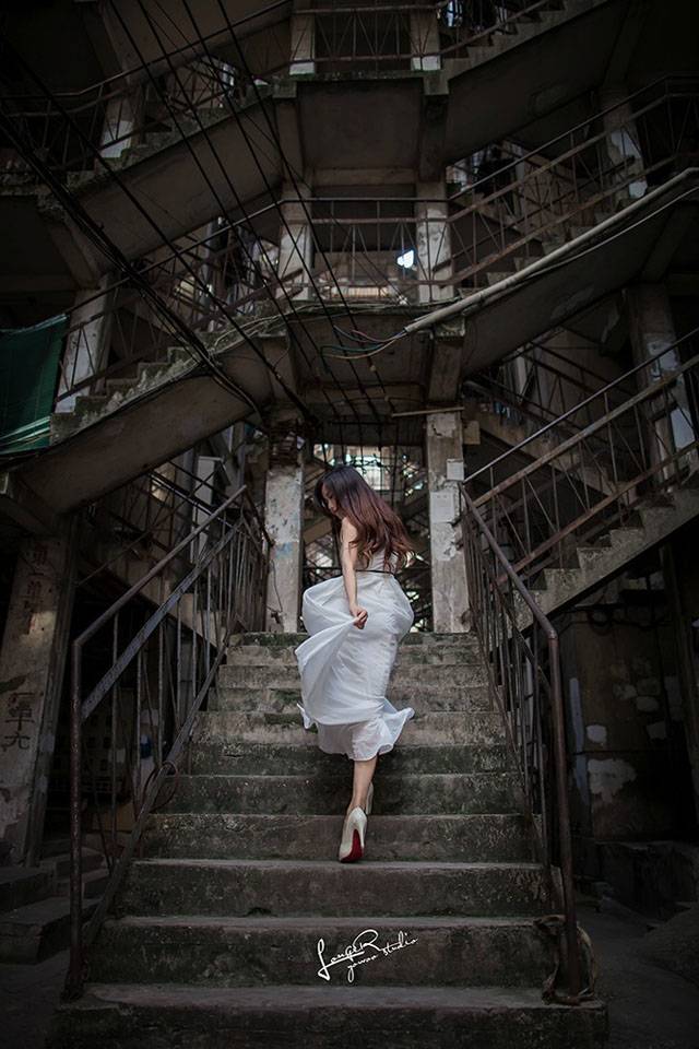 阳光下大眼睛萌妹纸甜美迷人-7