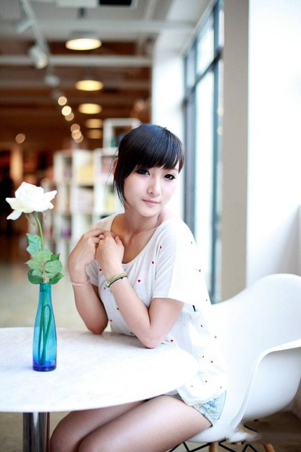 悠闲快乐的唯美少女-4