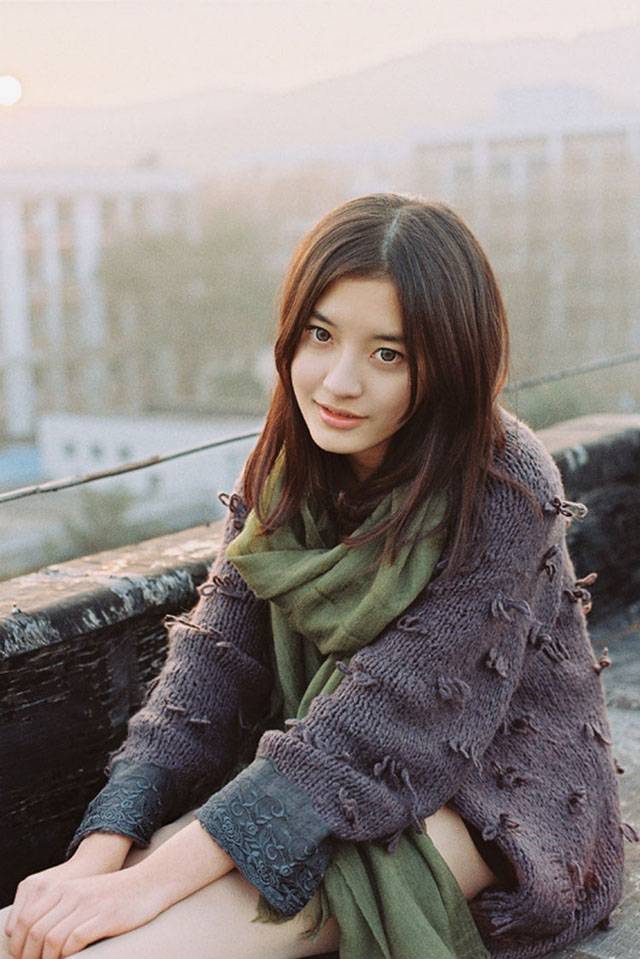 阳光美眉楼顶唯美写真-4