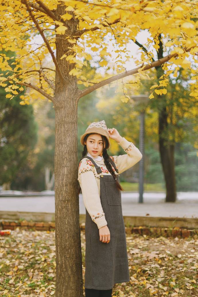 可爱帽子少女的秋天生活-6