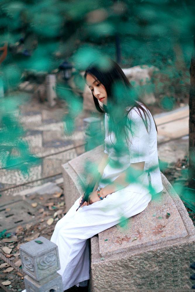 白色青丝清纯迷人诱惑