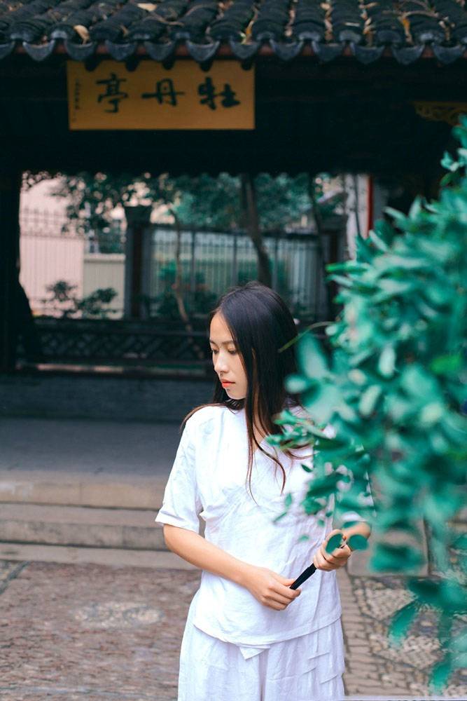 白色青丝清纯迷人诱惑-4