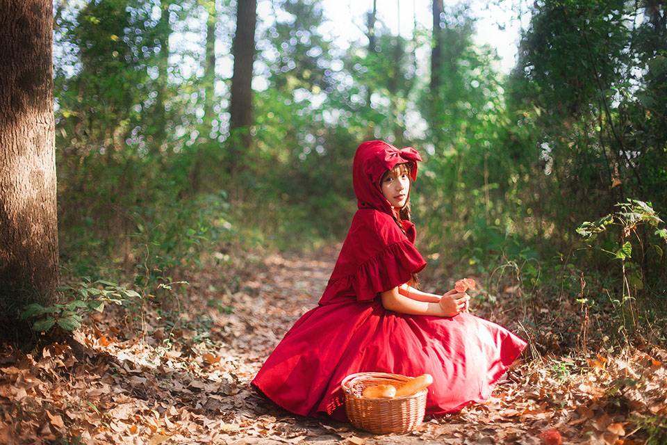 迷路的可爱小红帽-3