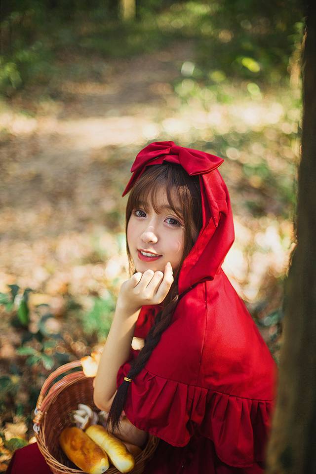 迷路的可爱小红帽-5